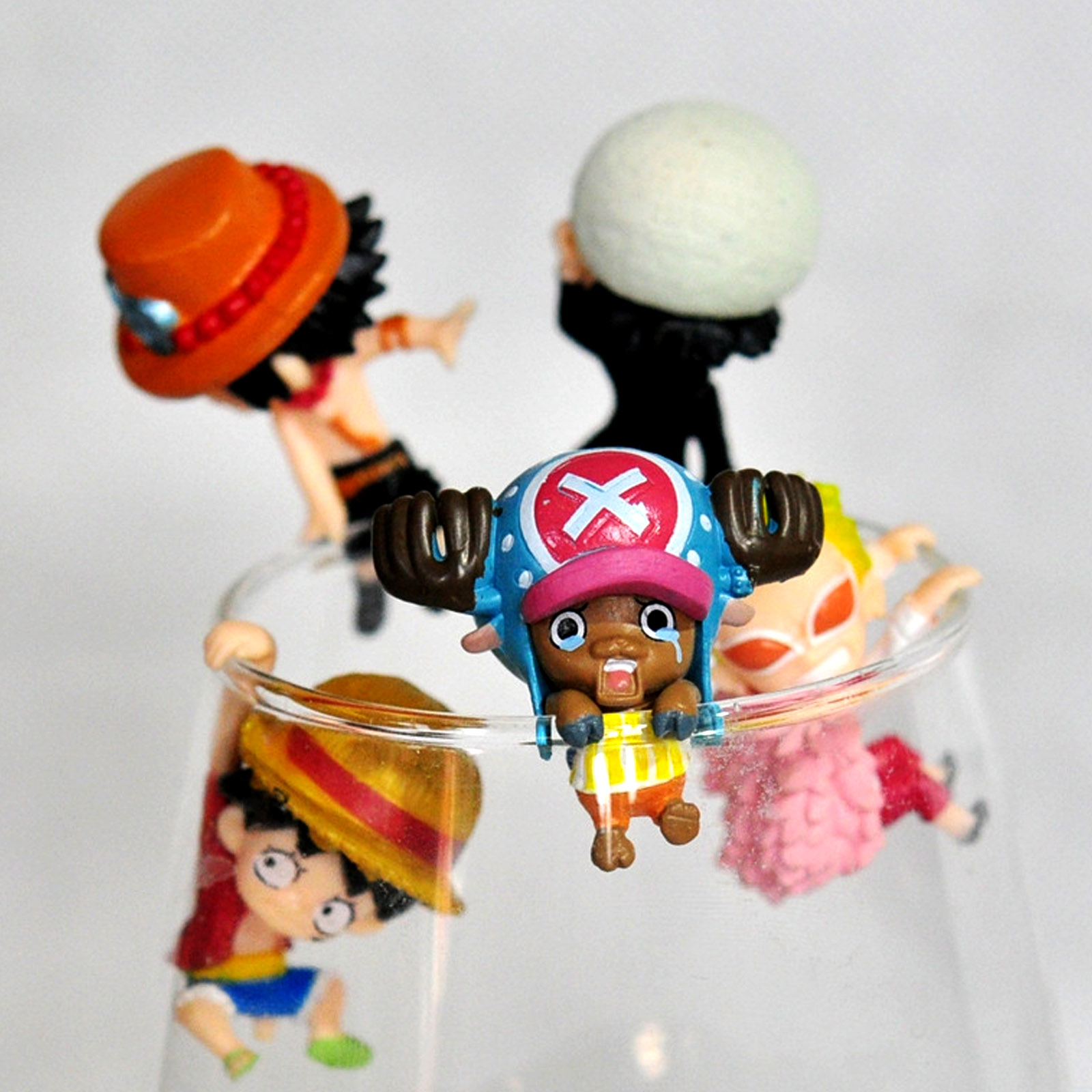 مجسم غاشابون أصلي من ون بيس لش - مراجعة Capsule Toy Gashapon وسعره